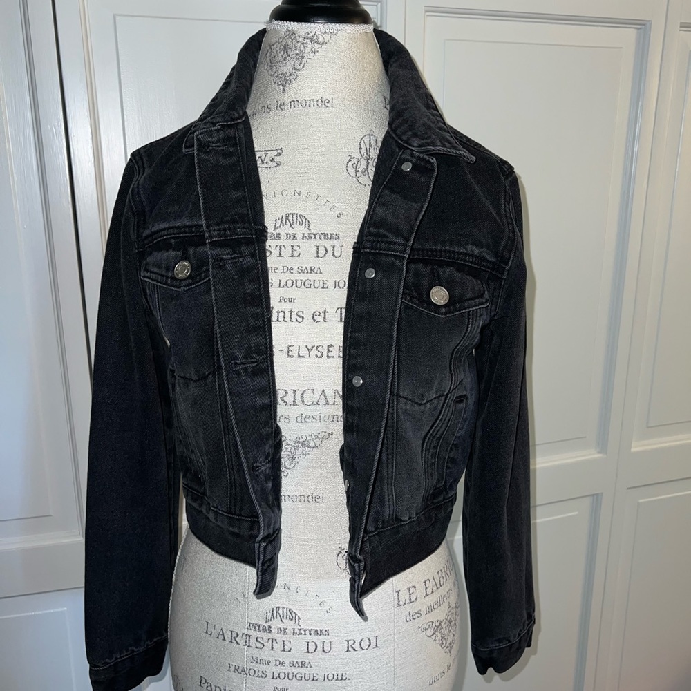 Black cropped jean jacket